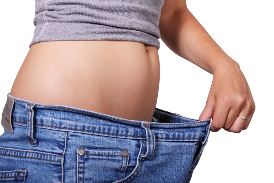 a person with flat belly